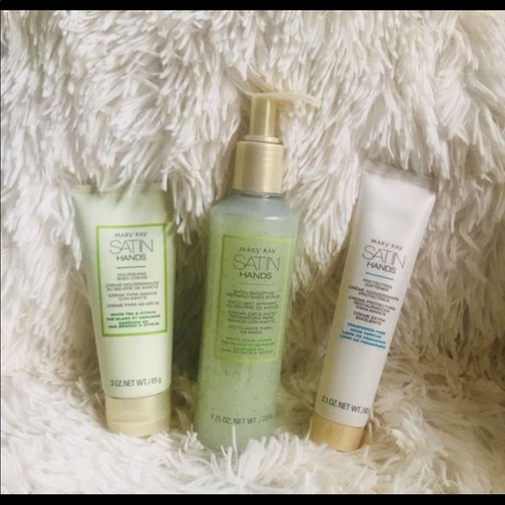 Satin hands mary Kay